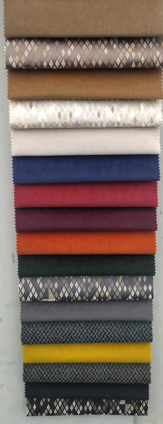 Görkem-Essgruppe- 1x Tisch & 6 Stühle