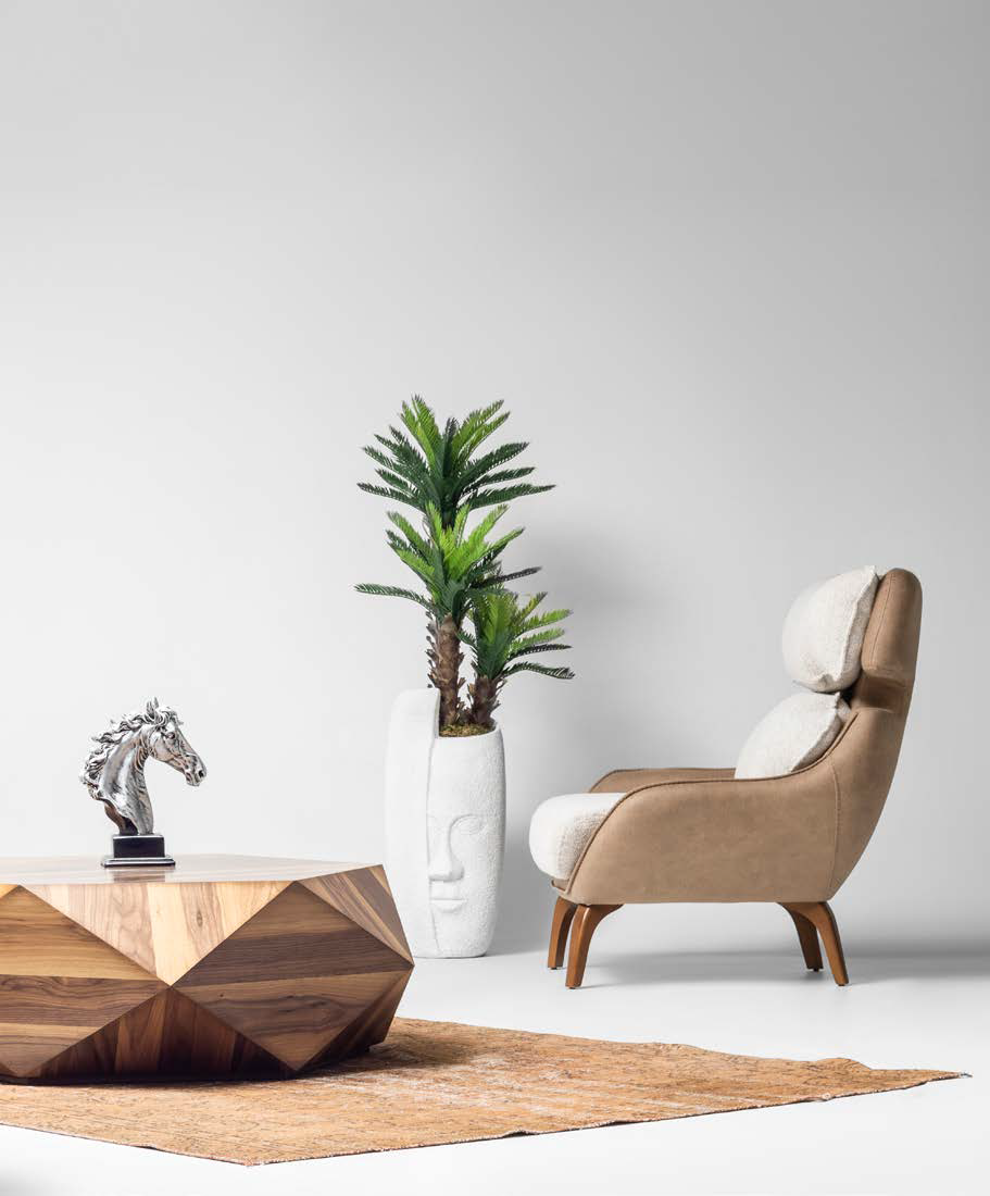 Leon-Sofagarnitur; edle Qualität und Eleganz durch Holzdetails; Naturbelassen