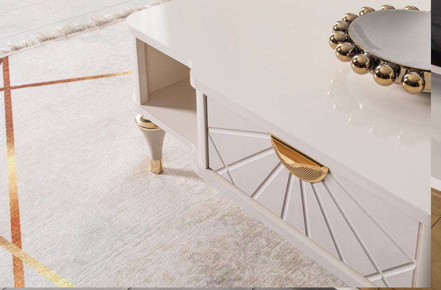 Berlin Esszimmer, luxuriös, goldene & Silberne Details, auch Couchtisch und TV-Schrank